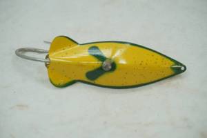 lot 121 image: Vintage Buck Perry Weedless Spoonplug