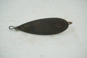 lot 124 image: Vintage Johnsons Silver Minnow Fishing Lure