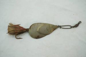 lot 127 image: Vintage Winchester 9673 Spinner Lure