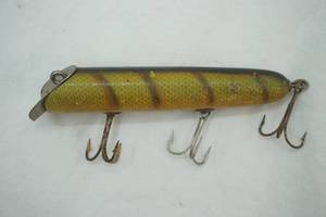 lot 144 image: Vintage South Bend Pike-Oreno Lure