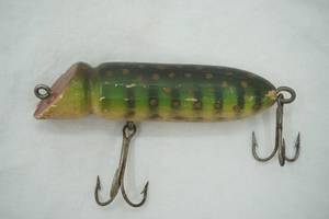 lot 152 image: Vintage South Bend Bass-Oreno Fishing Lure