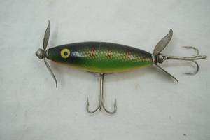 lot 166 image: Vintage wooden minnow lure with 2 fins