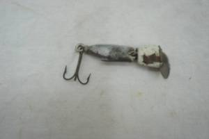 lot 171 image: Vintage Heddon Lure