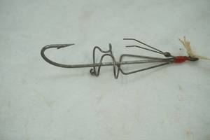 lot 192 image: Vintage Pflueger Frog Harness 1930s