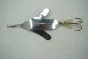 lot 205 image: Vintage metal spoon type fishing lure