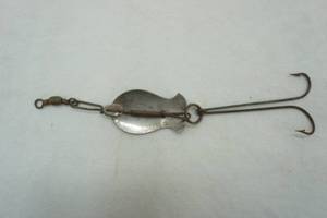 lot 206 image: Vintage Pflueger Delavan 3 Fishing Lure