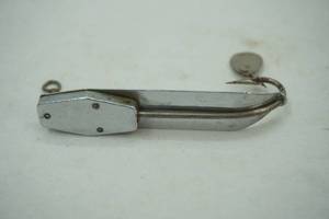 lot 209 image: Vintage Trix-Oreno No. 596 Fishing Lure 1931