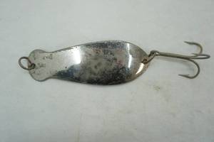 lot 217 image: Vintage KB Spoon 4 Lure