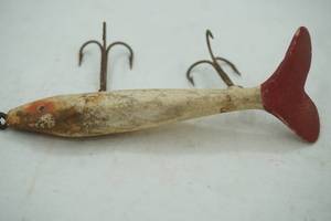 lot 225 image: Vintage red & white minnow lure
