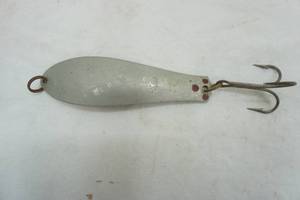 lot 232 image: Vintage KB Big Doctor 285 Spoon Lure