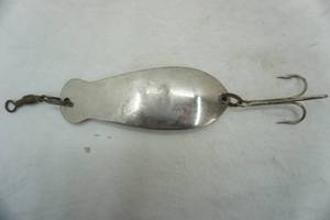 lot 234 image: Vintage KB Spoon Lure Superior WIS