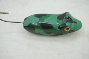 lot 239 image: Vintage topwater frog lure