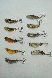 lot 313 image: Vintage Spoonplug Lure lot 10ct