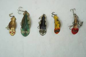 lot 314 image: Vintage Spoonplug Lure Lot 5ct