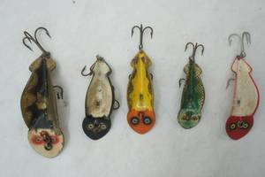 lot 317 image: Vintage Spoonplug Lure Lot 5ct