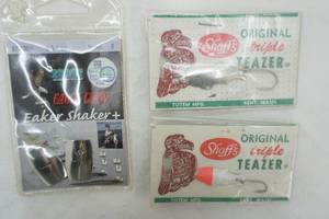 lot 326 image: Vintage Eagle Claw Eaker Shaker & (2ct) Shoffs Triple Teazer