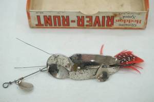 lot 329 image: Vintage Heddon Queen Stanley Fishing Lure