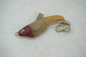 lot 357 image: Vintage VIVIF Rubber Minnow