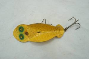 lot 361 image: Vintage Spoonplug 4