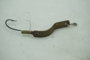 lot 364 image: Vintage wobble jig