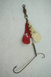 lot 371 image: Vintage Arrowhead Spinner Lure