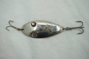 lot 376 image: Vintage Flash Eye Spoon Lure by Paul Bunyan Bait Co.