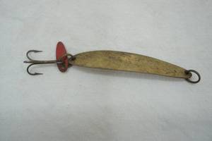 lot 380 image: Vintage Johnson Fishing Lure