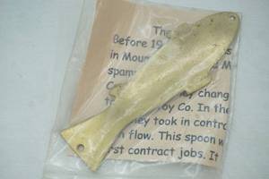 lot 400 image: Vintage Little Joe Tonka Spoon Lure