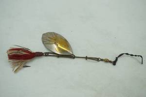 lot 403 image: Vintage G.M. Skinner 6 spinner lure