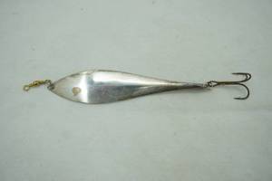 lot 415 image: Vintage Dirigold silver minnow type lure