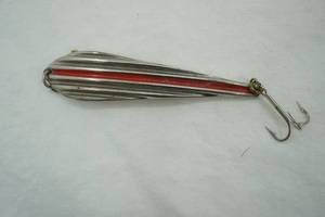 lot 425 image: Vintage silver minnow type lure