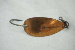 lot 429 image: Vintage Miller MFG. Co. 66 casting spoon lure