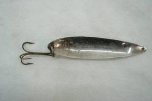 lot 432 image: Vintage Fiord Spoon Lure