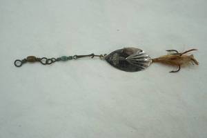 lot 435 image: Vintage Alright by Mackett spinner bait