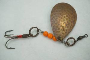 lot 442 image: Vintage spinner blade lure
