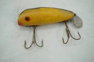 lot 461 image: Vintage Bass-Oreno Fishing Lure