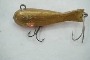 lot 475 image: Vintage wooden lure