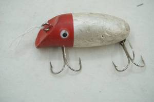 lot 478 image: Vintage Heddon River Runt Fishing Lure