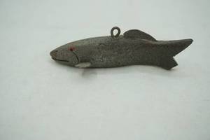 lot 489 image: Vintage Ice Spearing Decoy