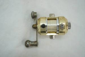lot 498 image: Vintage Ice Fishing Reel
