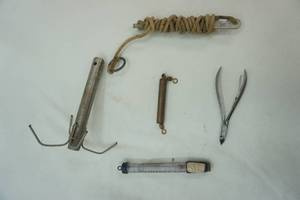 lot 499 image: Vintage Ice Spearing Tackle