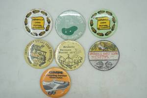 lot 505 image: Vintage Buttons - Ortonville Corn Festival and more