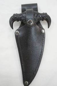lot 523 image: Dragon Tooth Dagger & Sheath