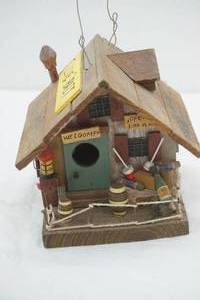 lot 526 image: Live Bait Birdhouse 6x6x6
