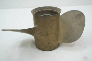 lot 533 image: Vintage Boat Prop 7523