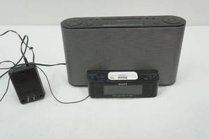 lot 535 image: Sony Alarm Clock Radio ICF-CS10IP & docking station