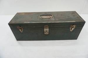 lot 545 image: Vintage Tool BoxTackle Box 18x 66.5
