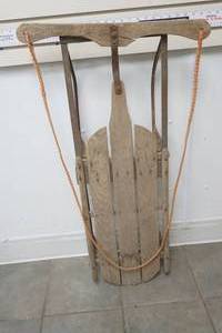 lot 558 image: Antique Sled