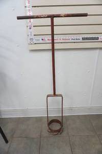 lot 560 image: Vintage Ice Scoop