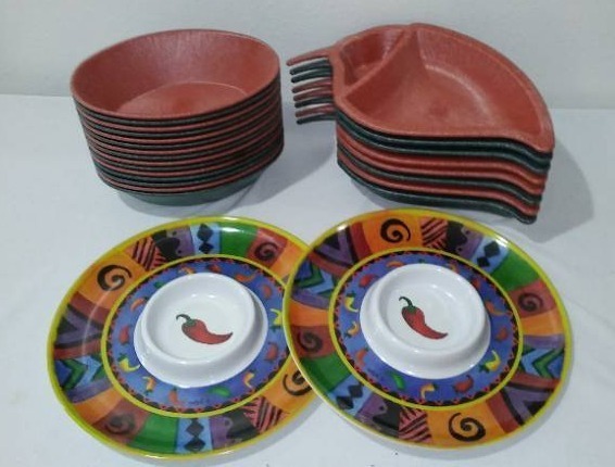 lot 536 image: GET Enterprises 16 Oz. Melamine Bowls.